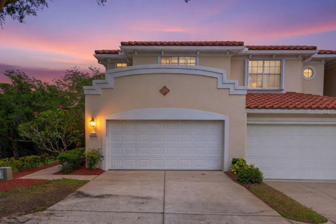 252 Valencia Cir, FL