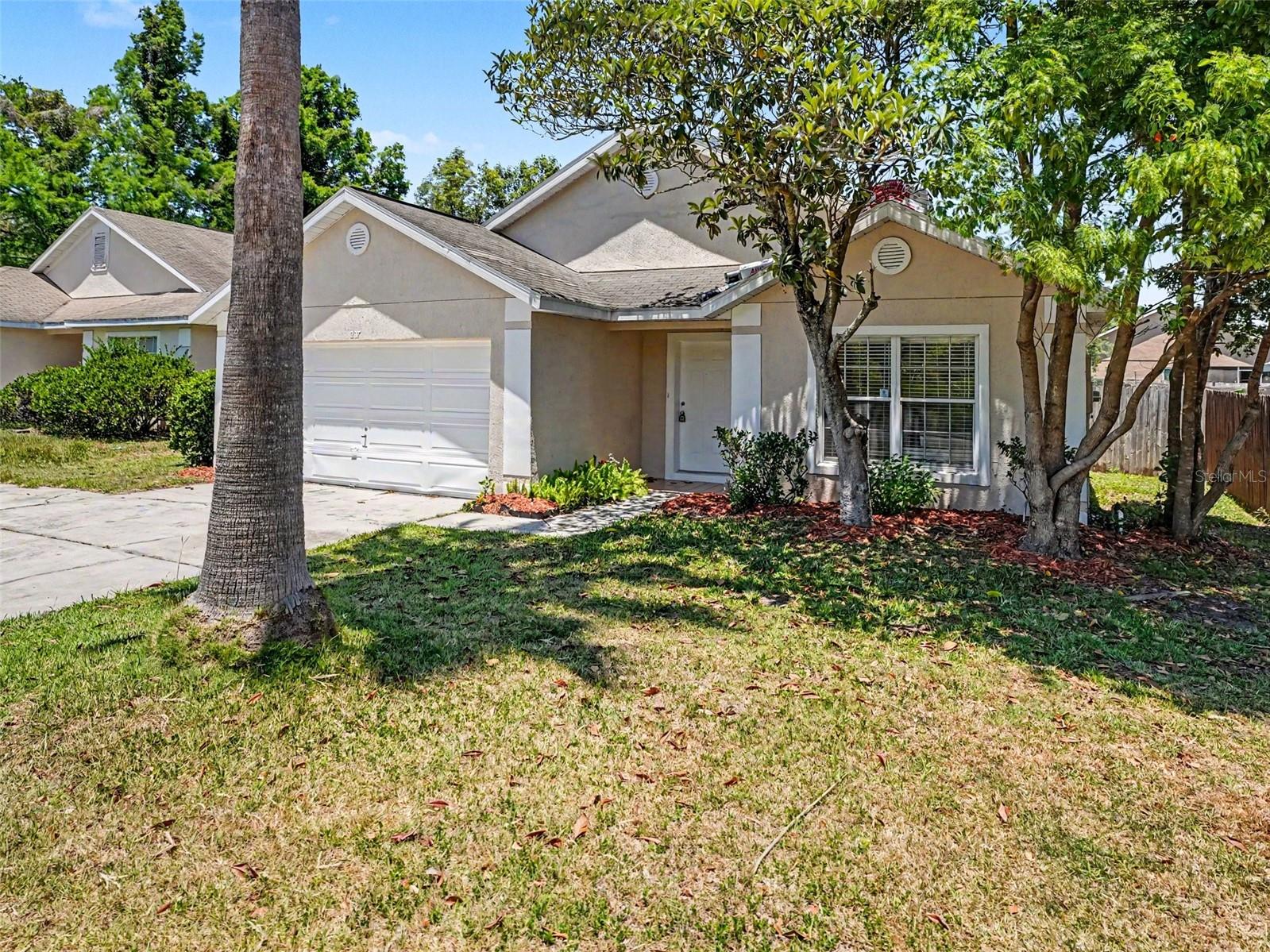 207 Lake Mccoy Drive, FL