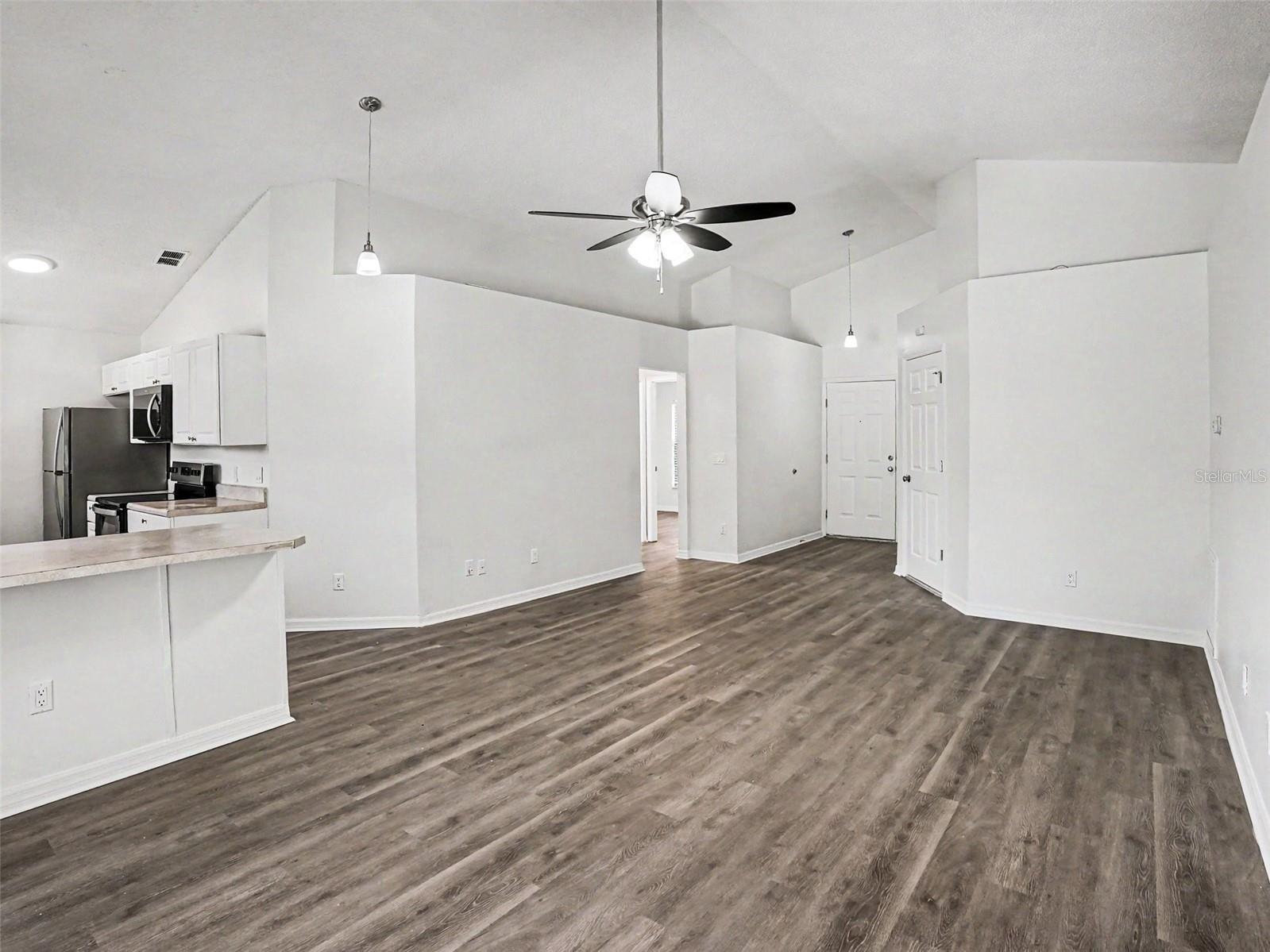 207 Lake Mccoy Drive, FL