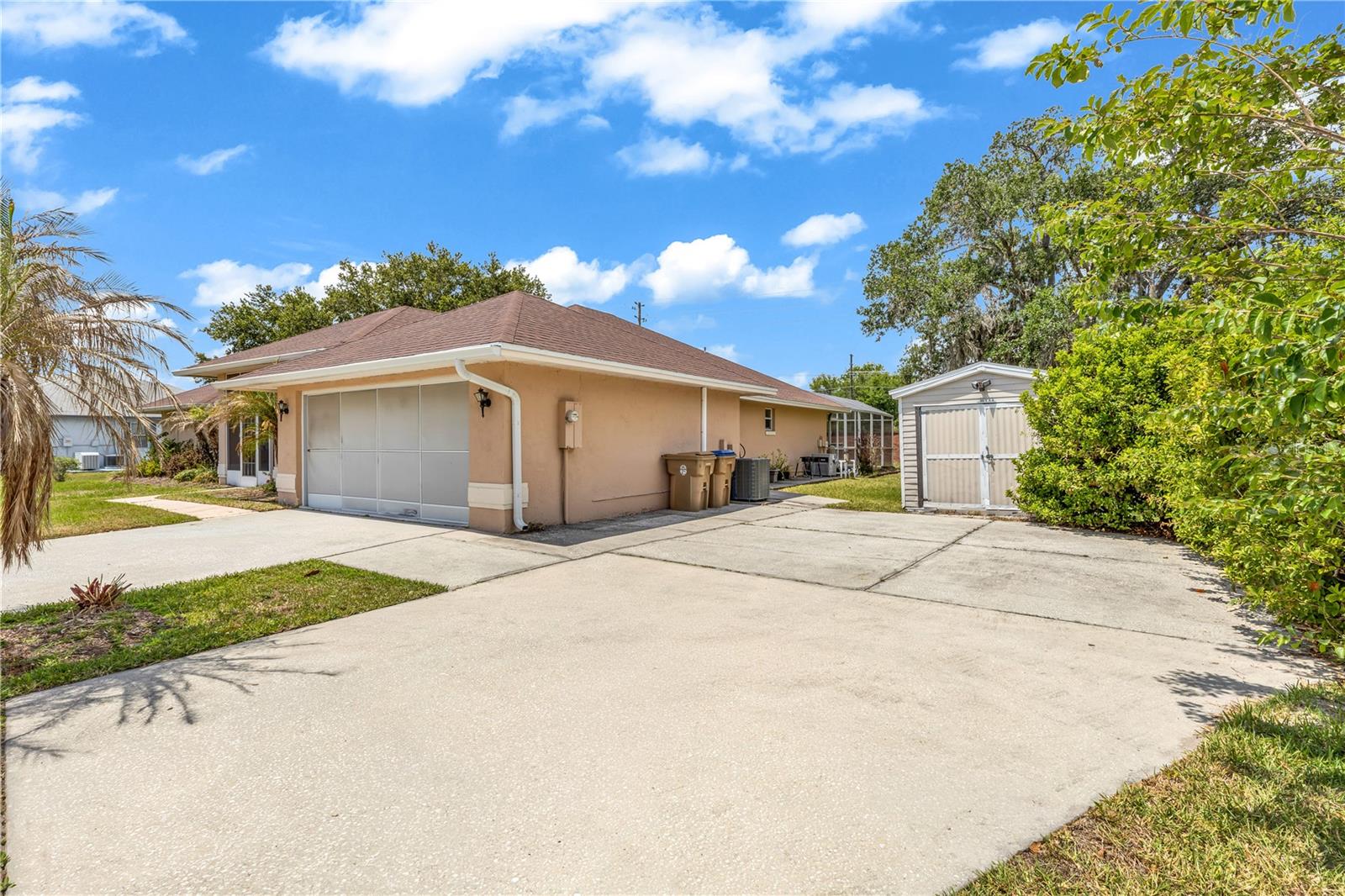 2800 Woodsmere Court, FL