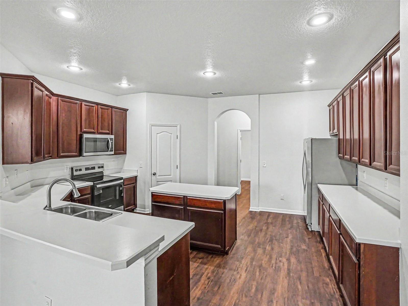 526 Azalea Bloom Drive, FL