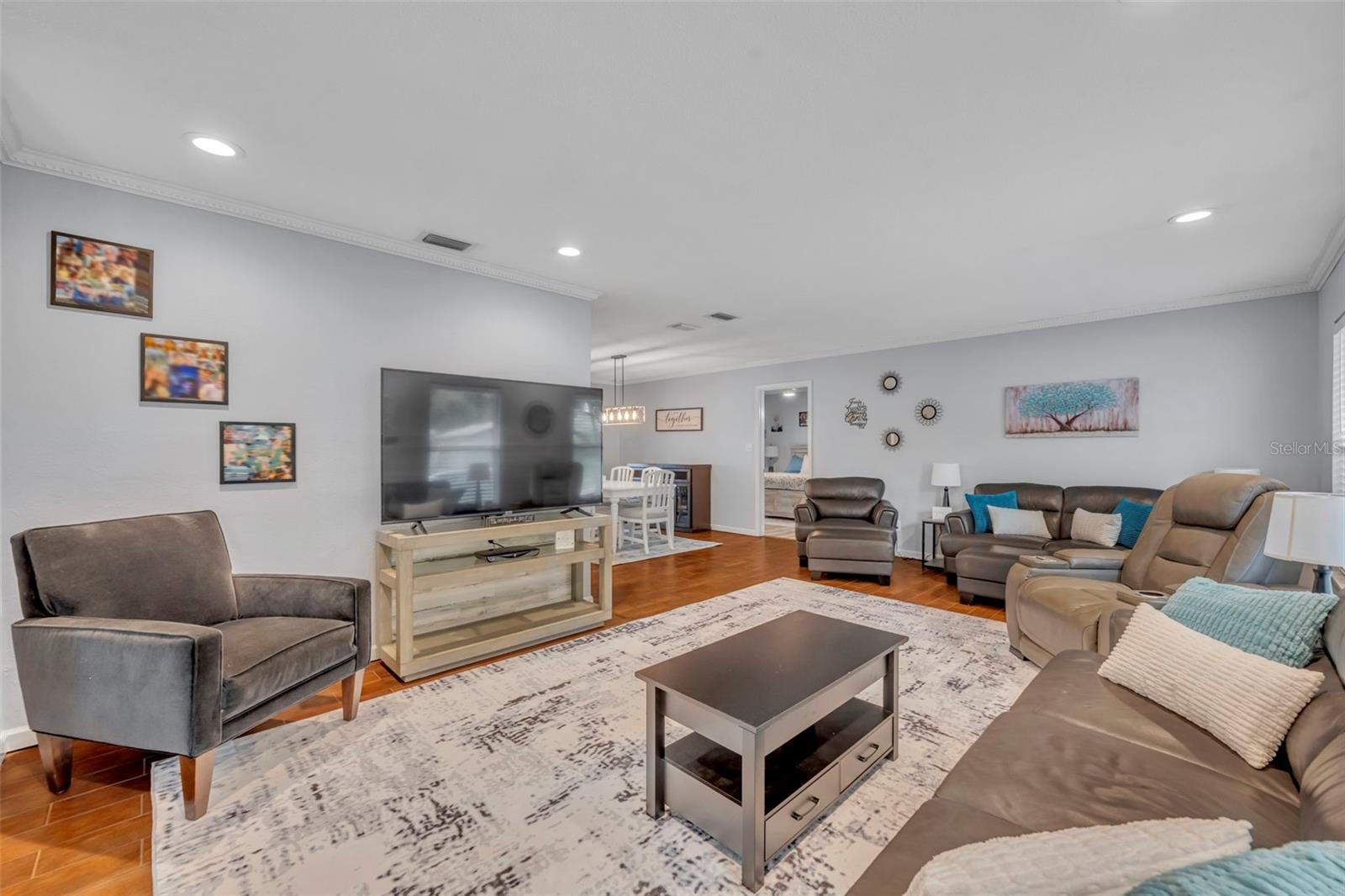 739 Roughbeard Road, FL