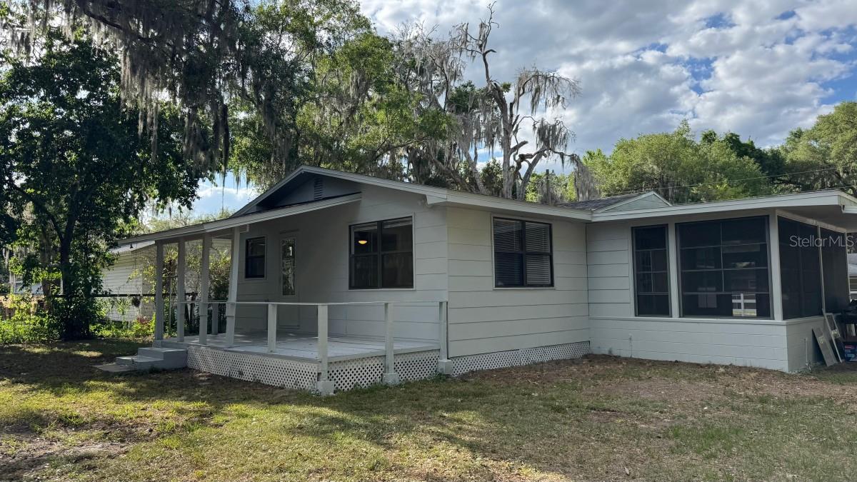 1051 Cr 464, FL