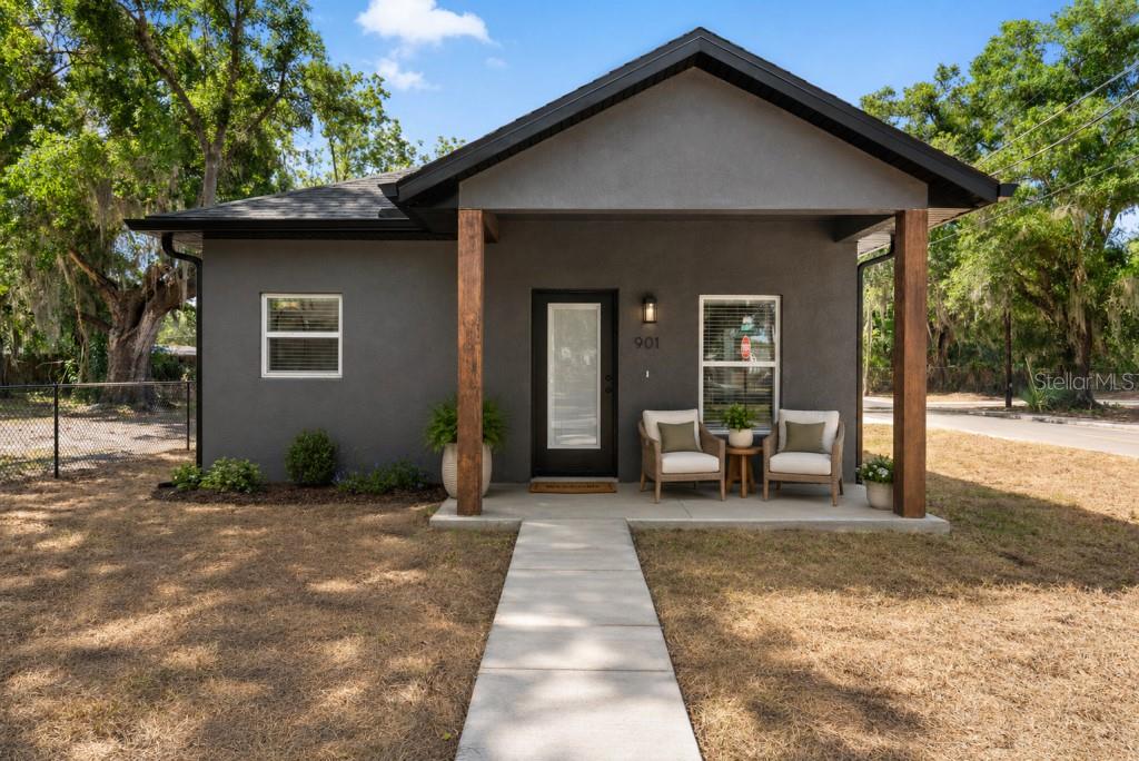 901 E Warren St, FL