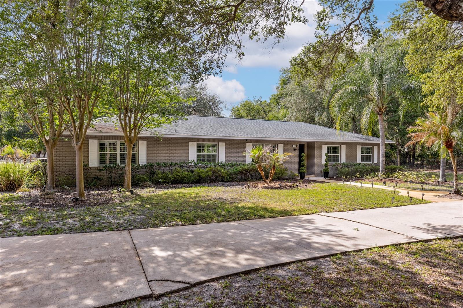 330 Hayes Rd, FL