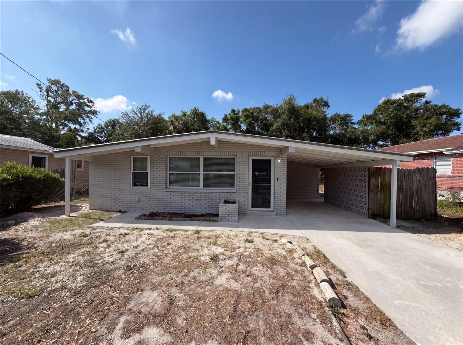 2905 E Chelsea St, FL