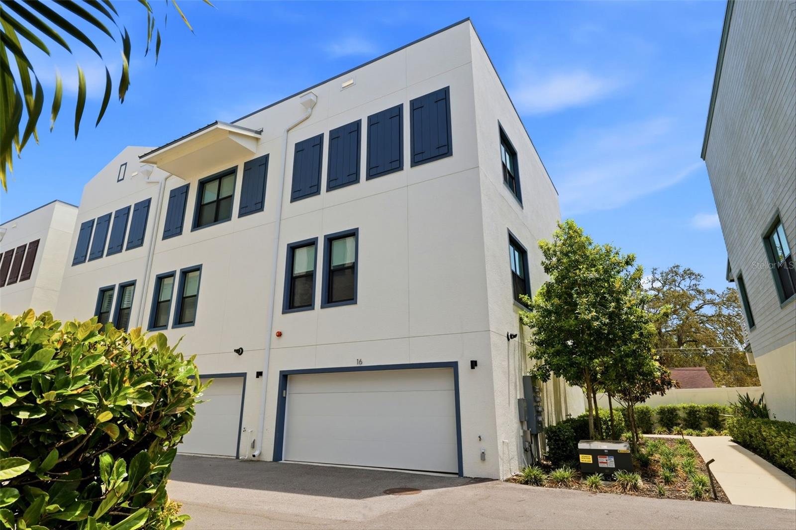 946 Highland Avenue, FL