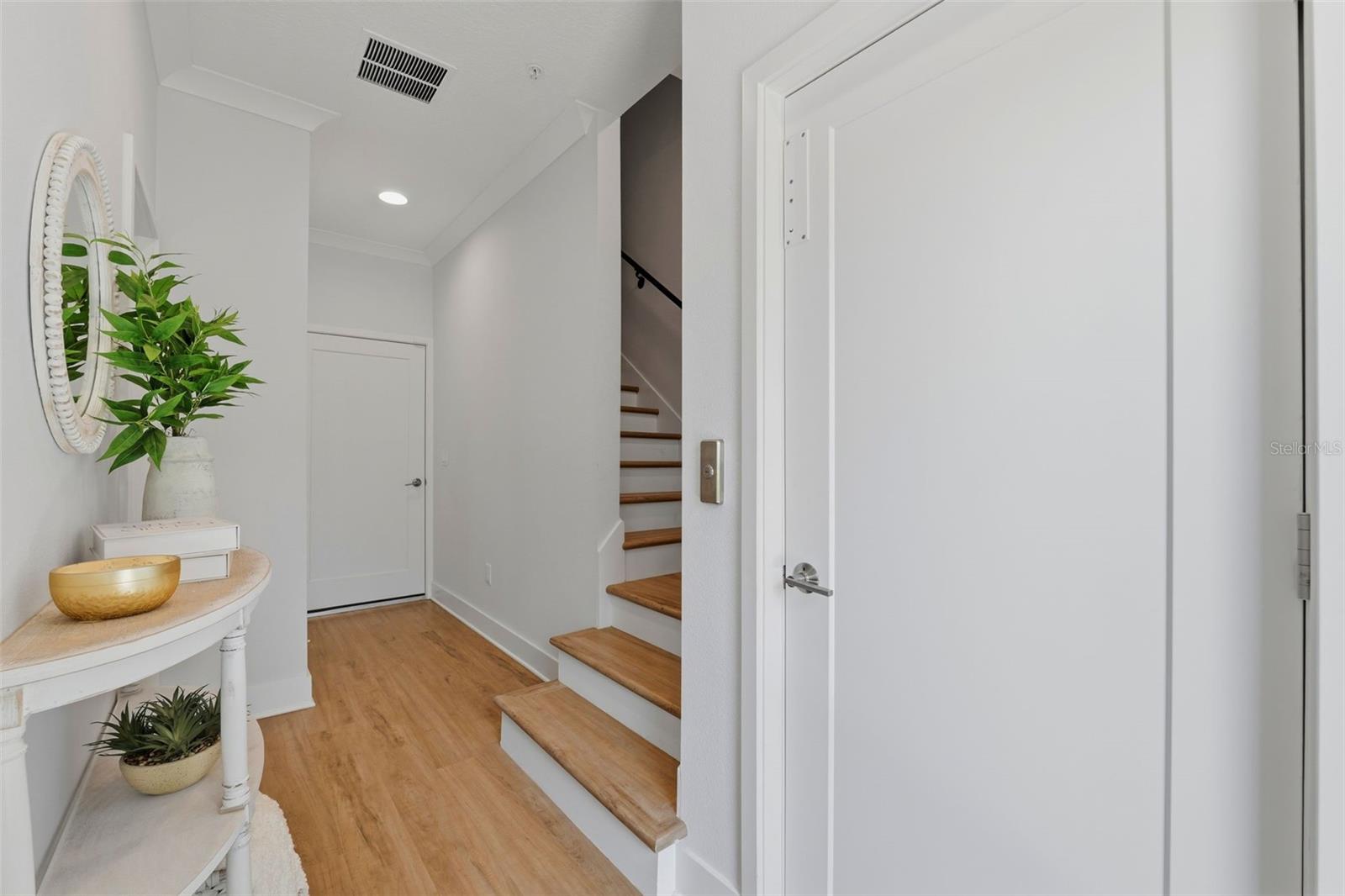 946 Highland Avenue, FL