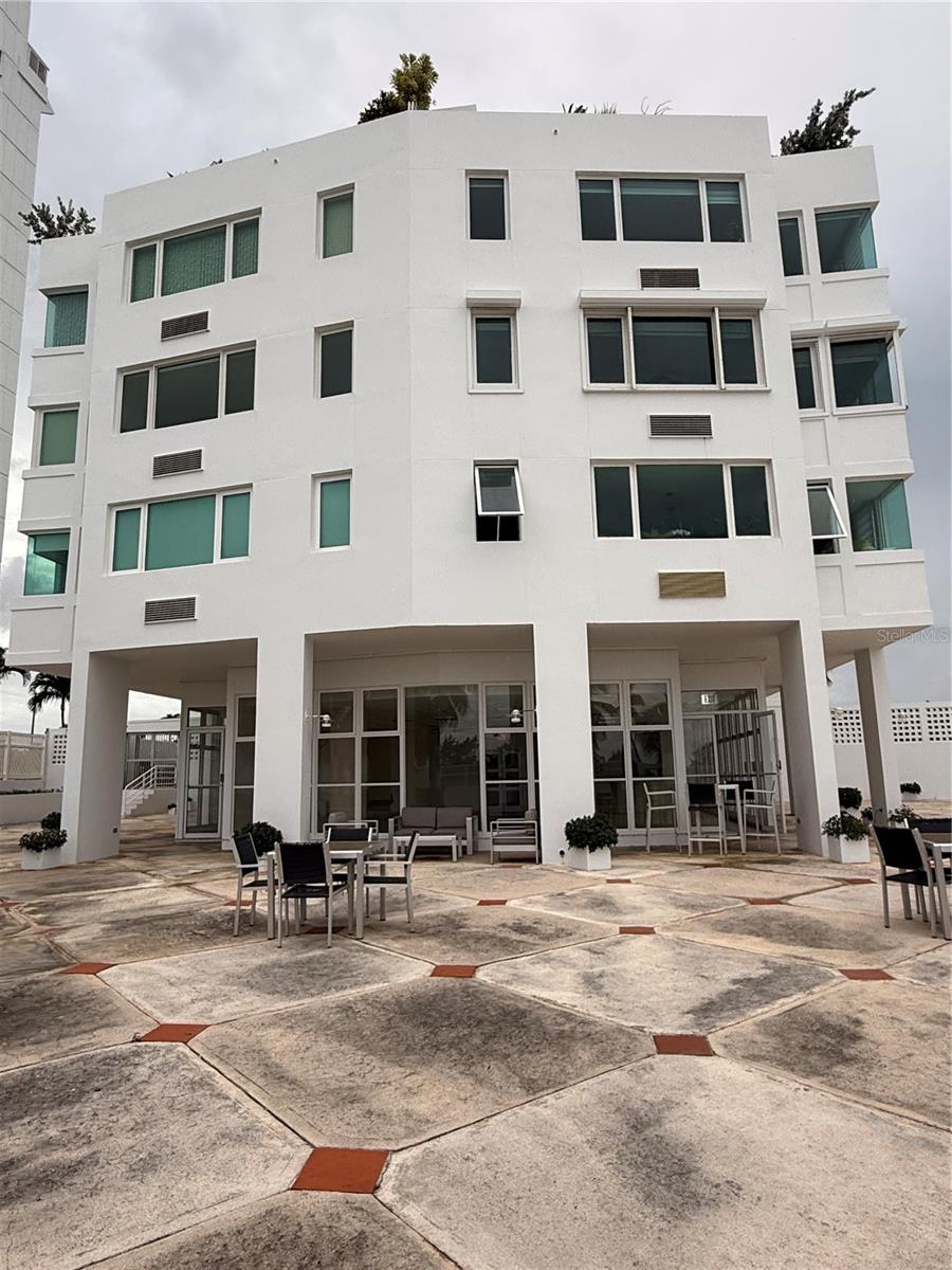 5245 Isla Verde Avenue, PR