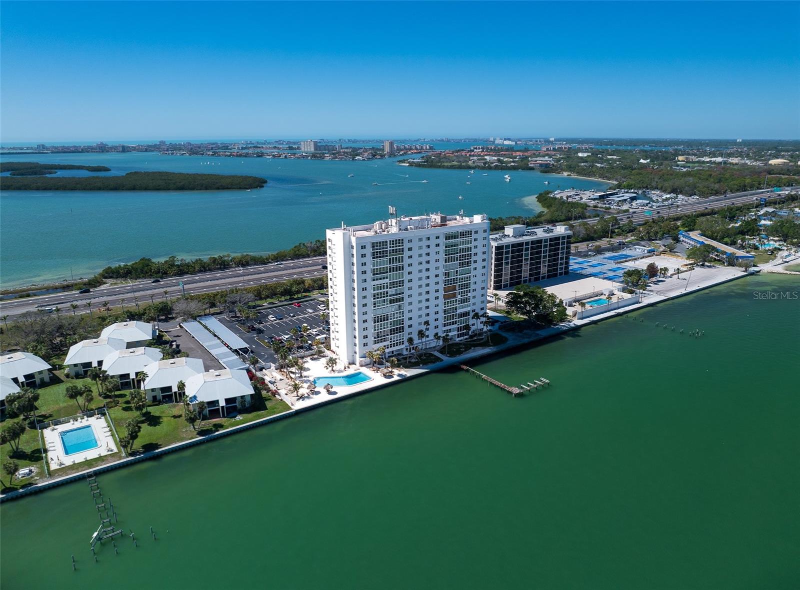7200 Sunshine Skyway Lane, FL