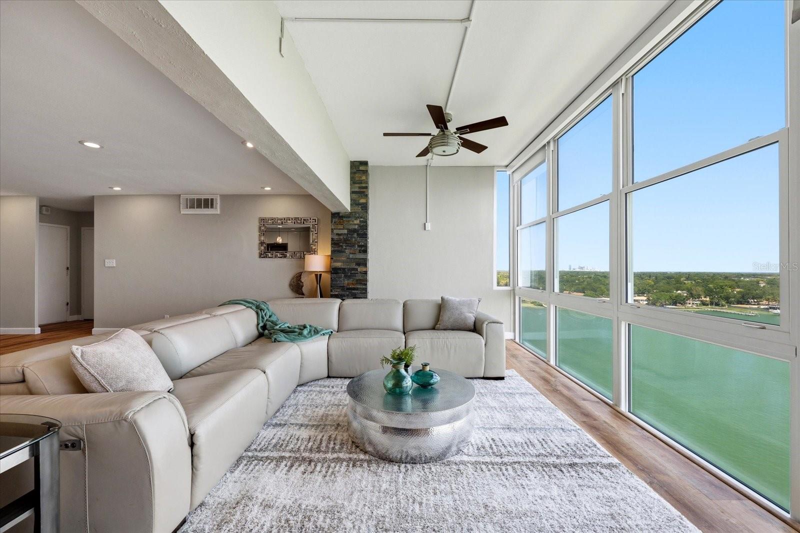 7200 Sunshine Skyway Lane, FL