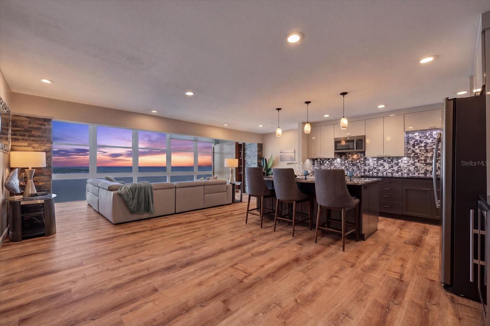 7200 Sunshine Skyway Lane, FL