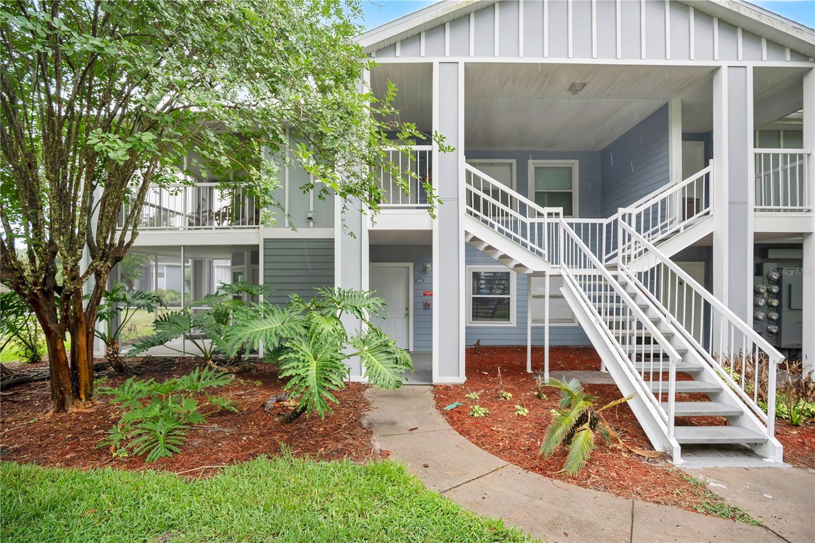 2592 Grassy Point Dr #104, FL