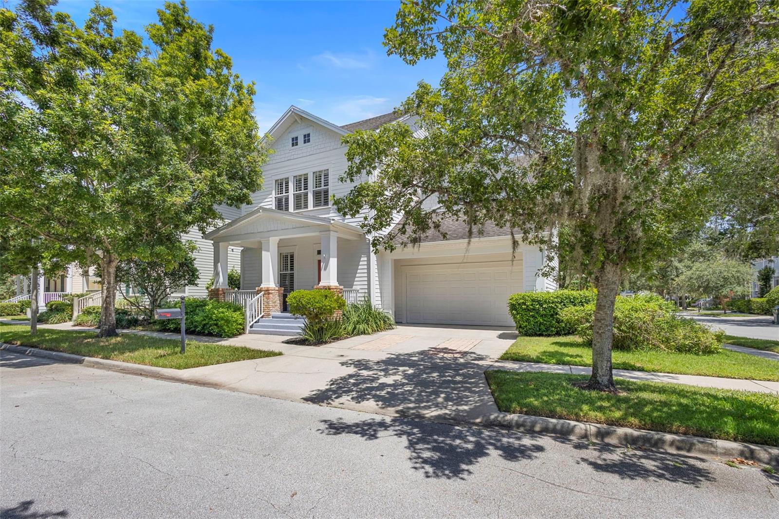 907 Pawstand Rd, FL