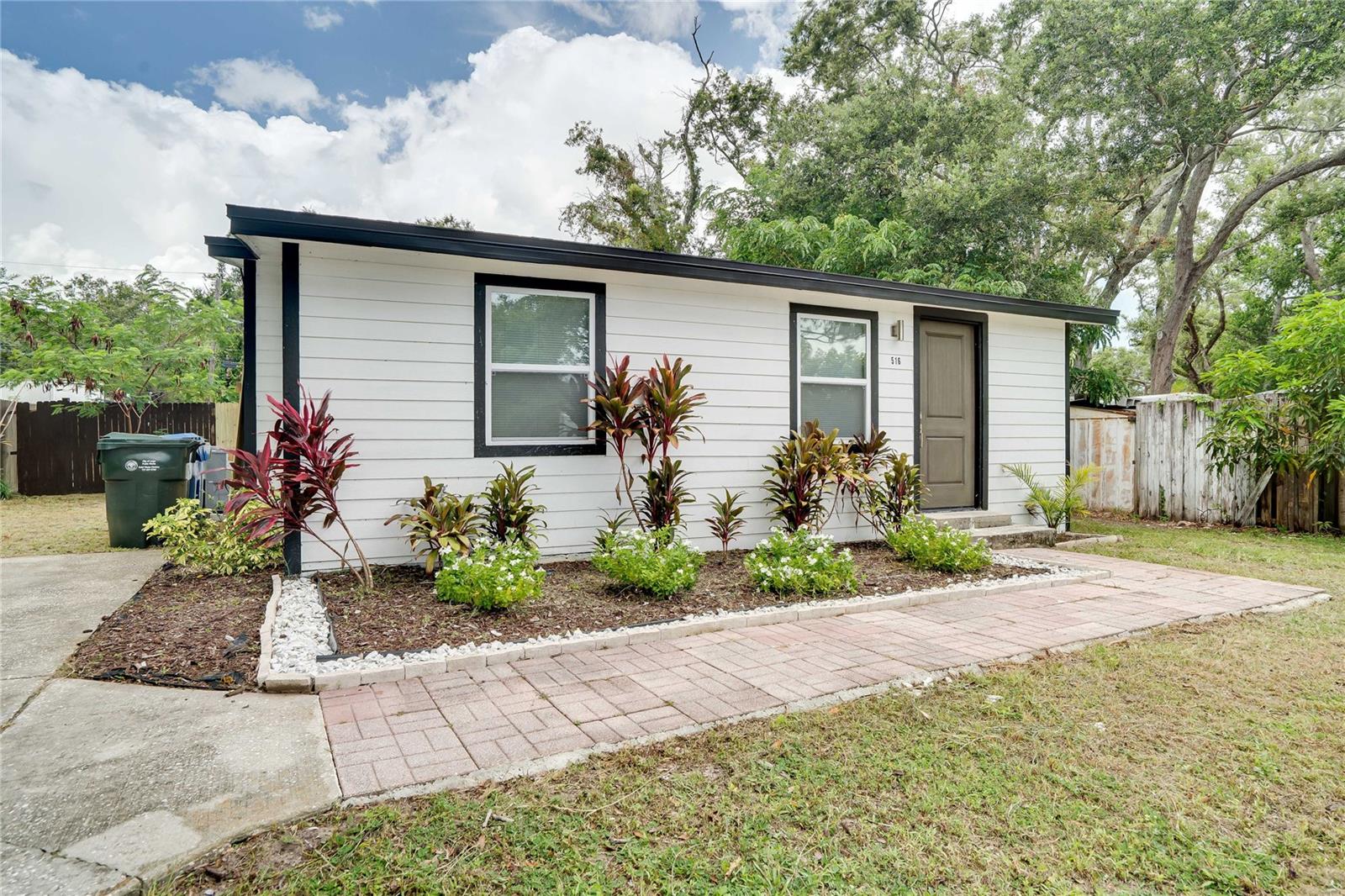 516 5th Ave Ne, FL