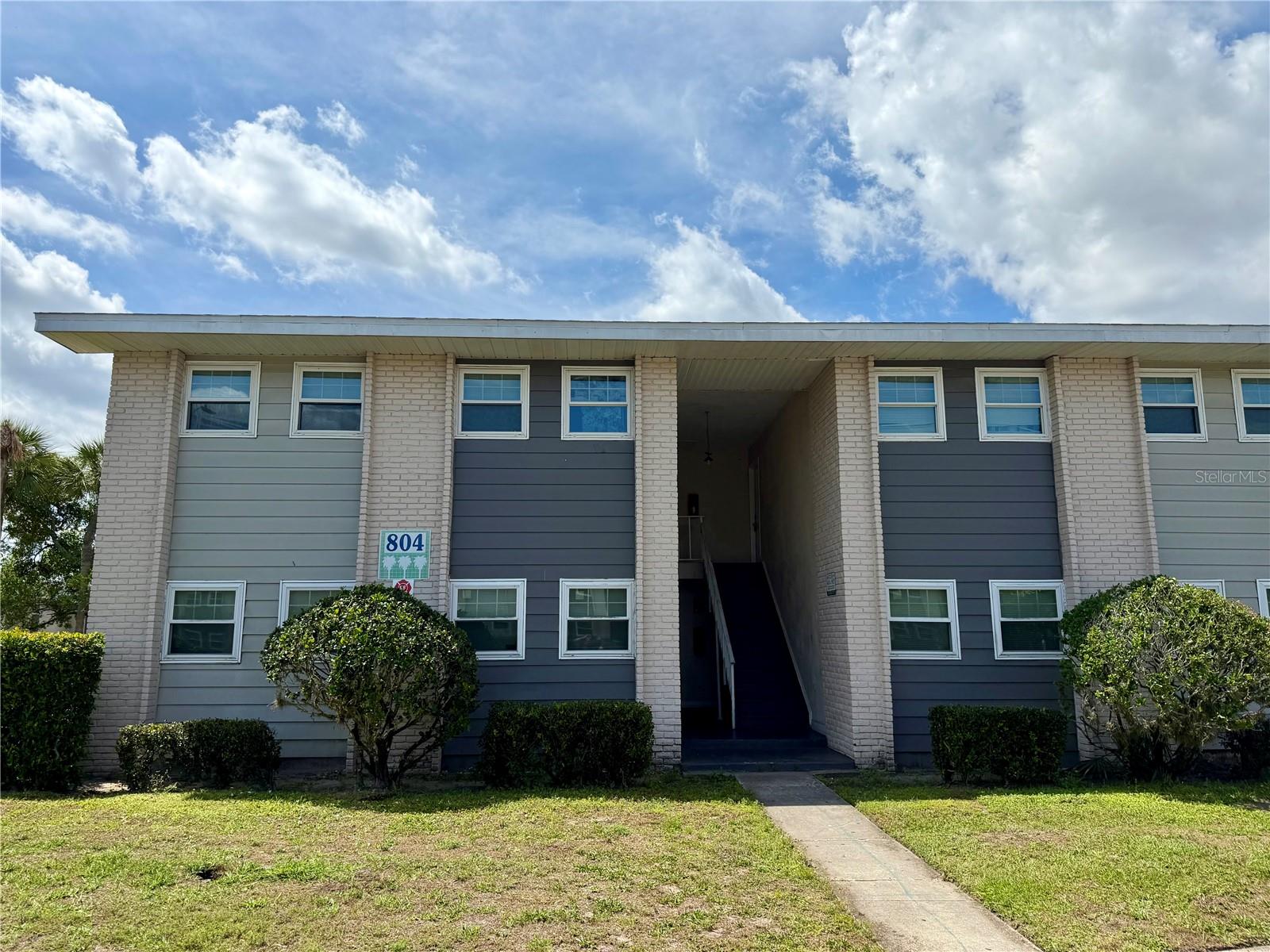 804 Sky Lake Circle, FL