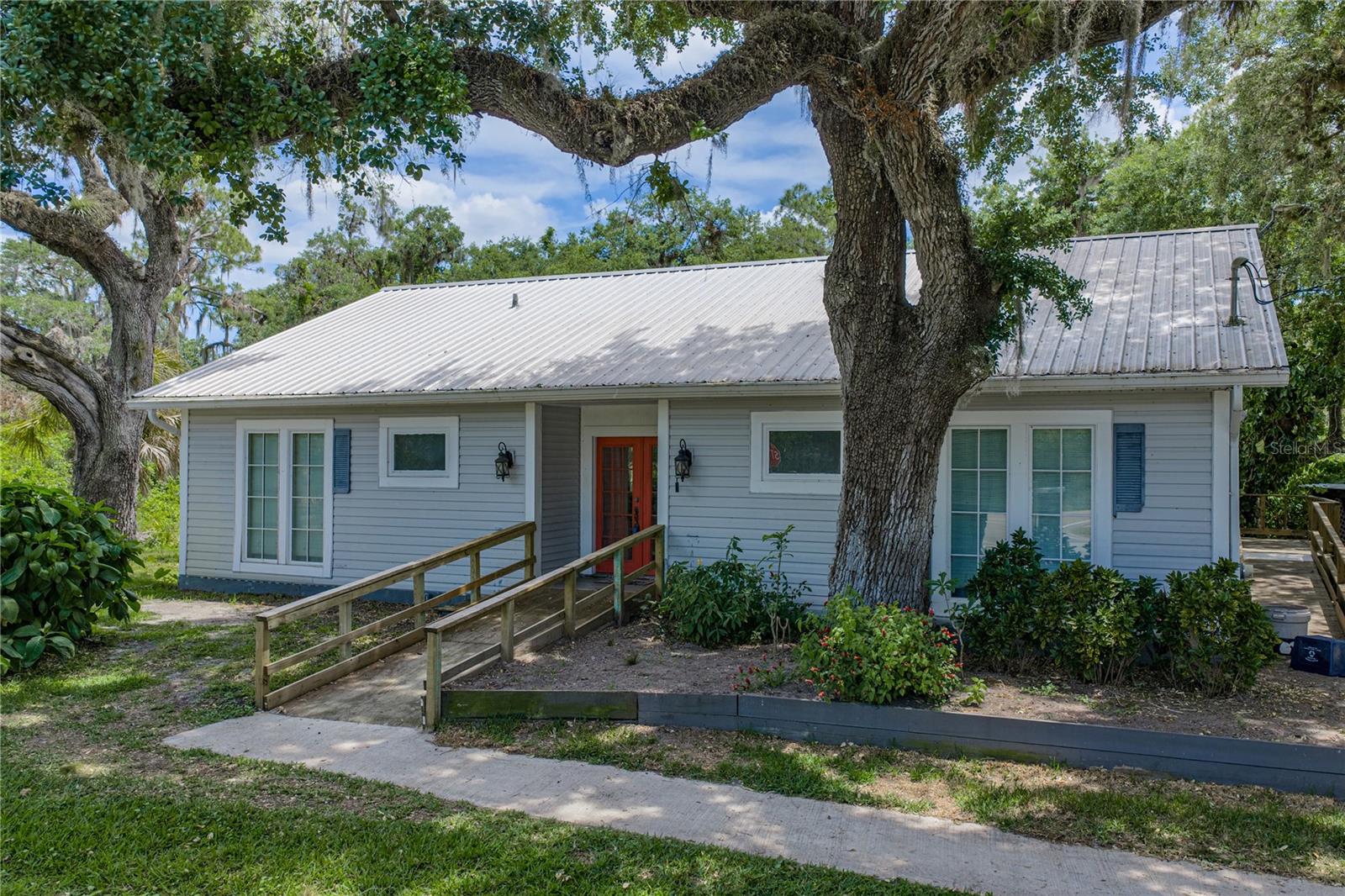 975 Caloosa Estates Drive, FL