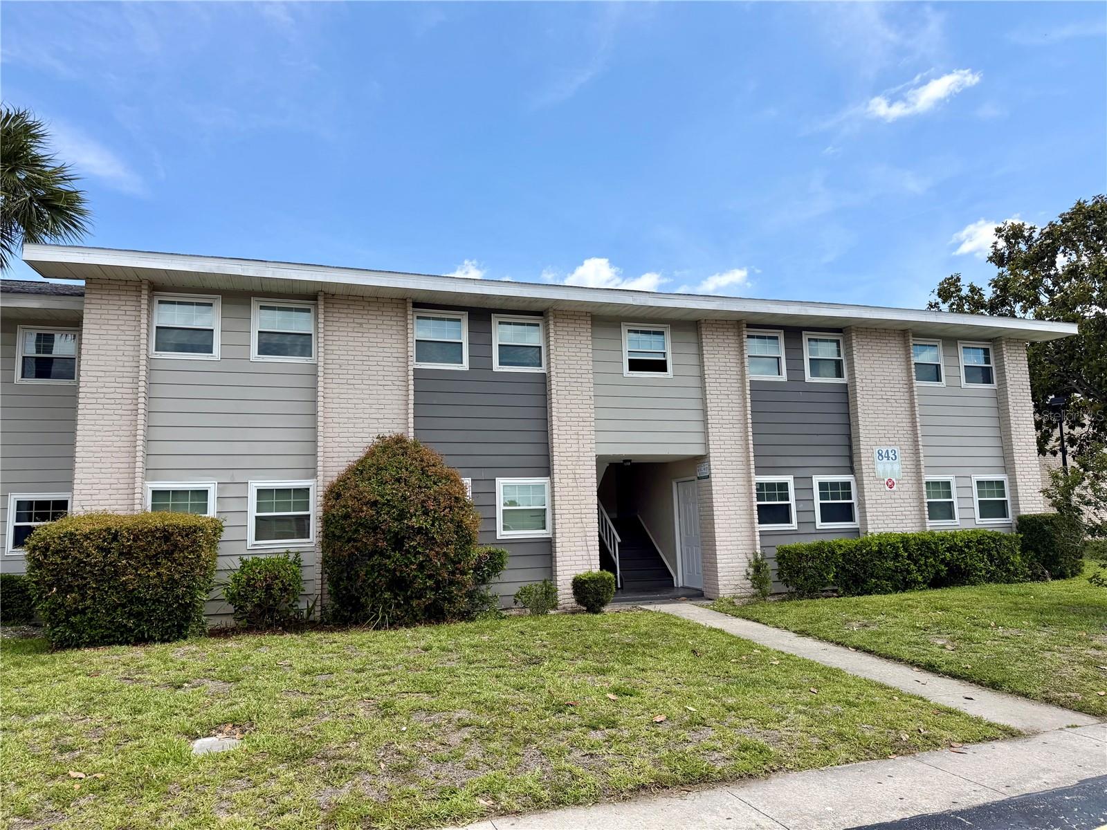 843 Sky Lake Circle, FL