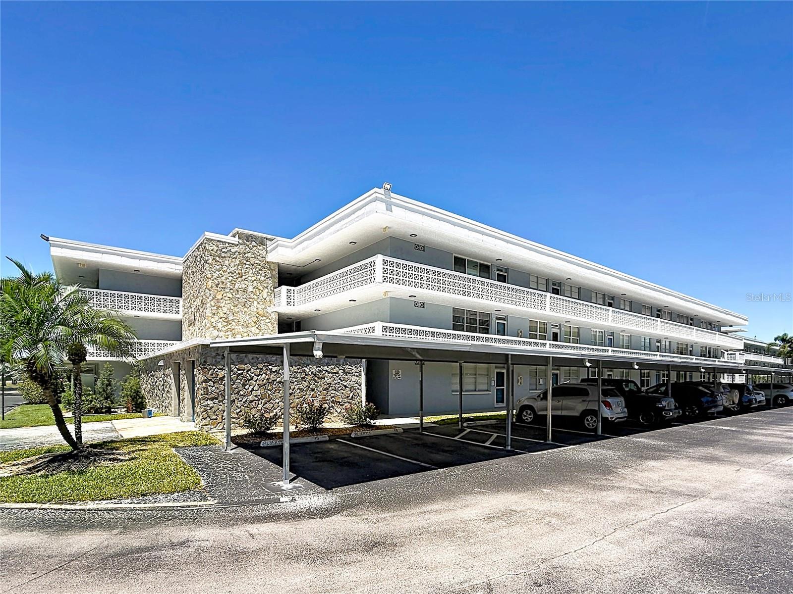 4720 Locust St Ne #311, FL