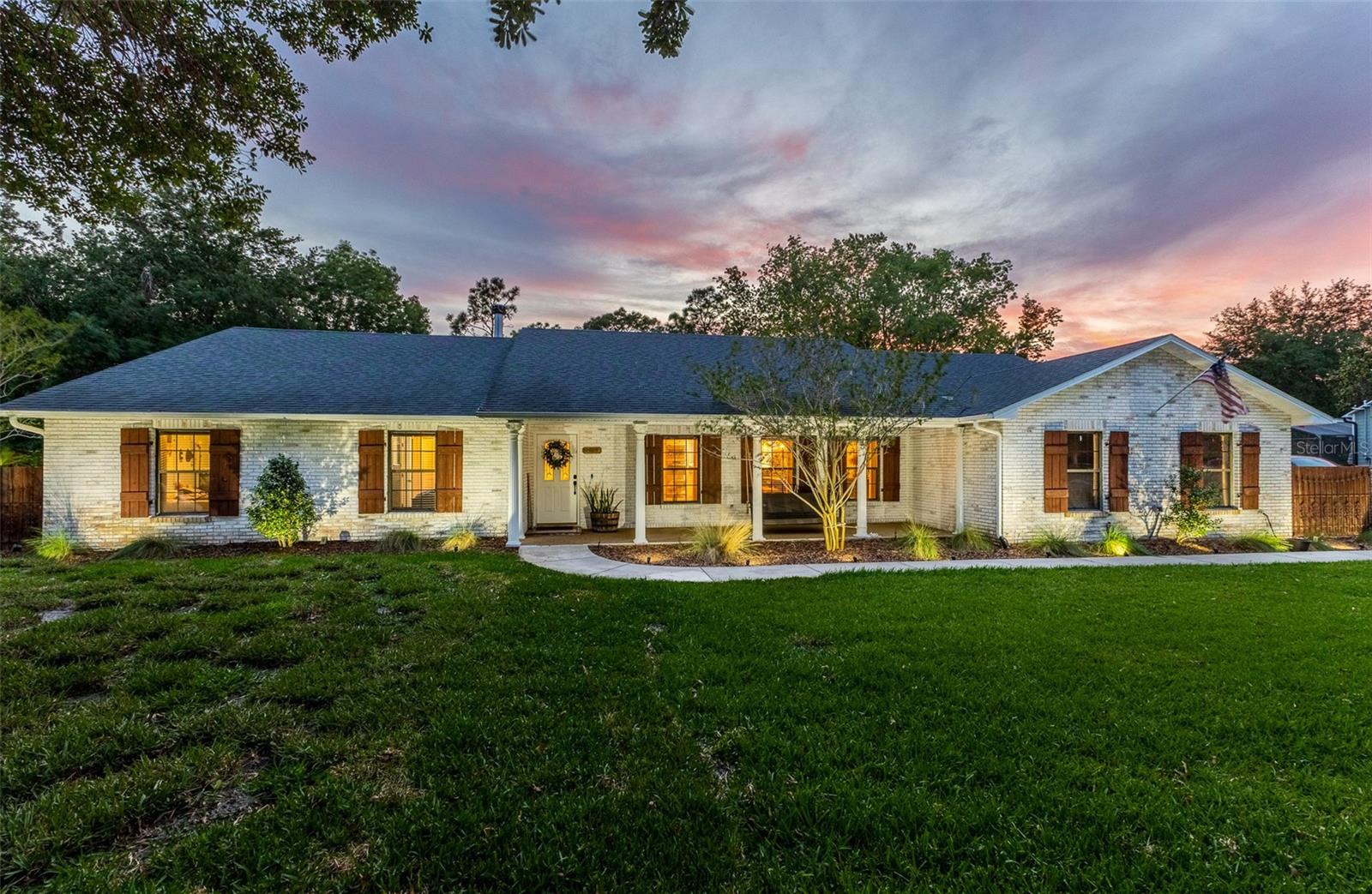 1999 Sir Lancelot Circle, FL