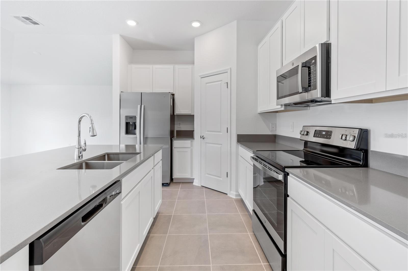 852 Daring Drive, FL
