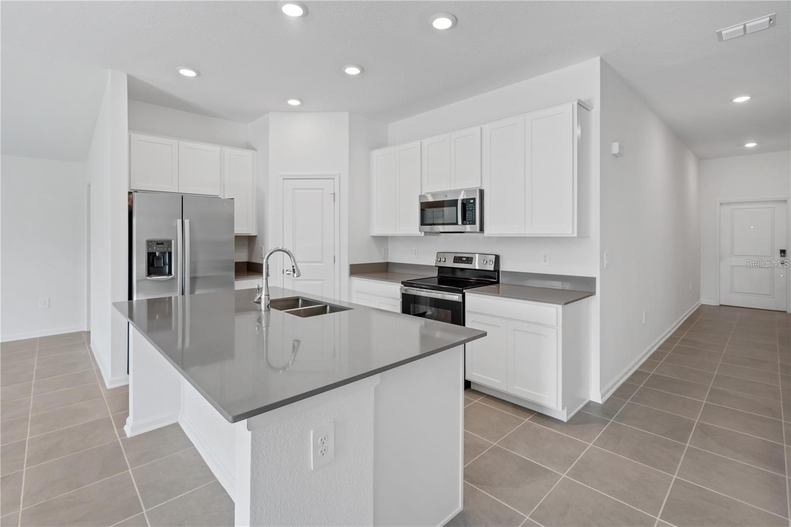 852 Daring Drive, FL