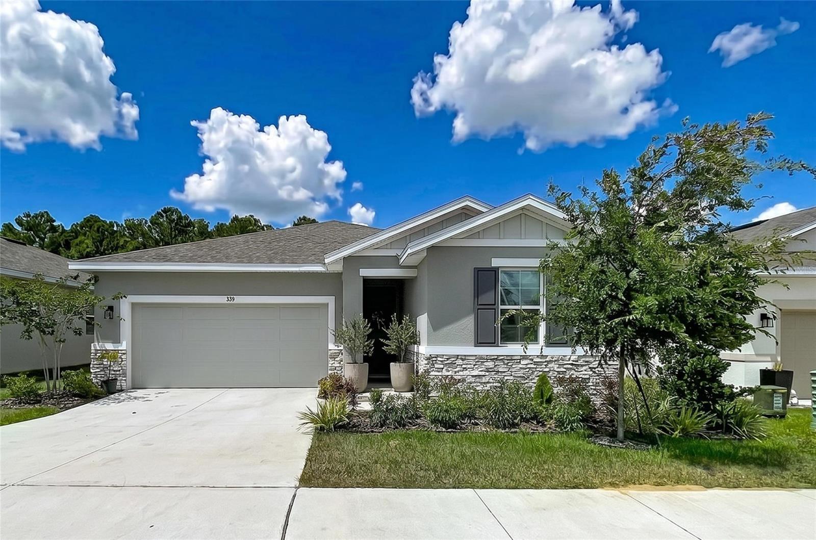 858 Ballantyne Drive, FL