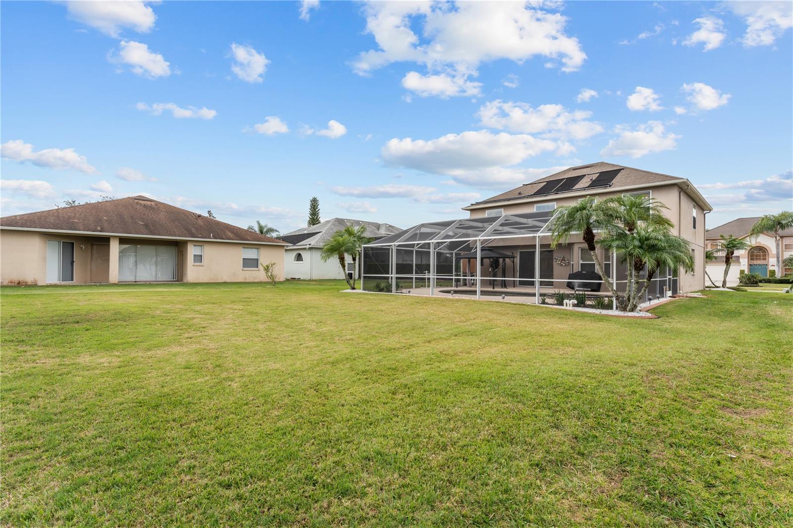617 Lakescape Court, FL