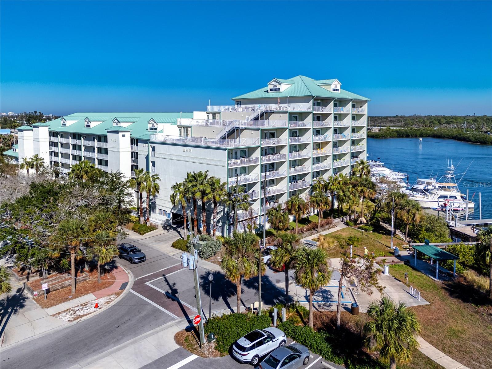399 2nd Street, FL