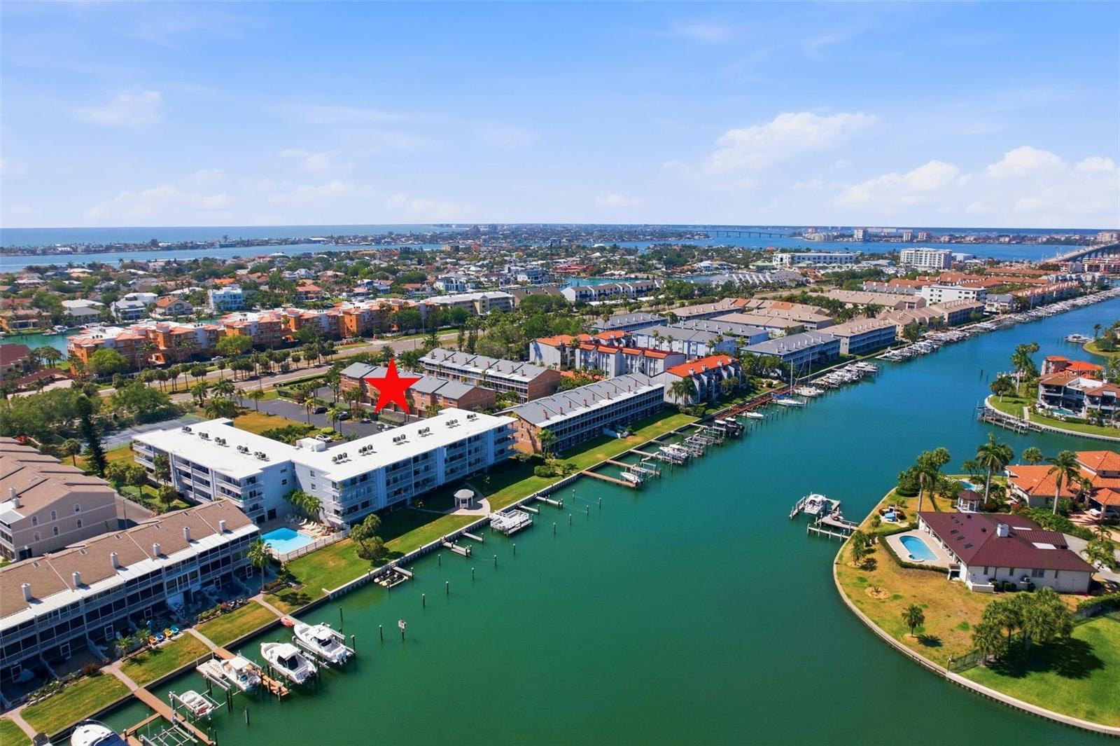 637 Pinellas Bayway S #207, FL