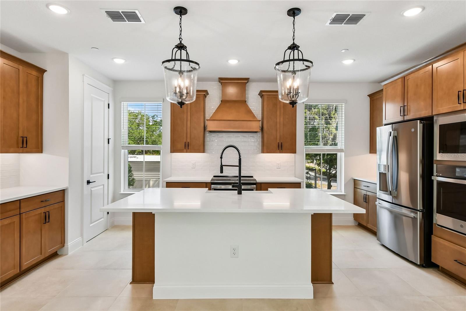 194 Pasquala, FL