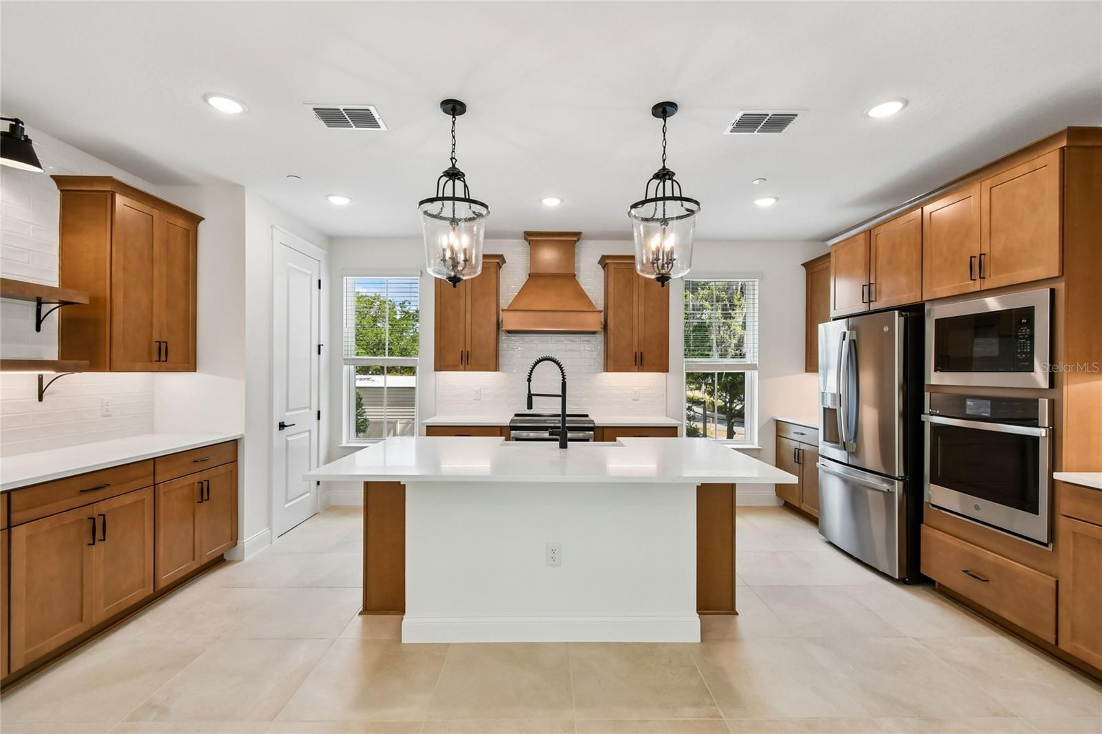 194 Pasquala, FL