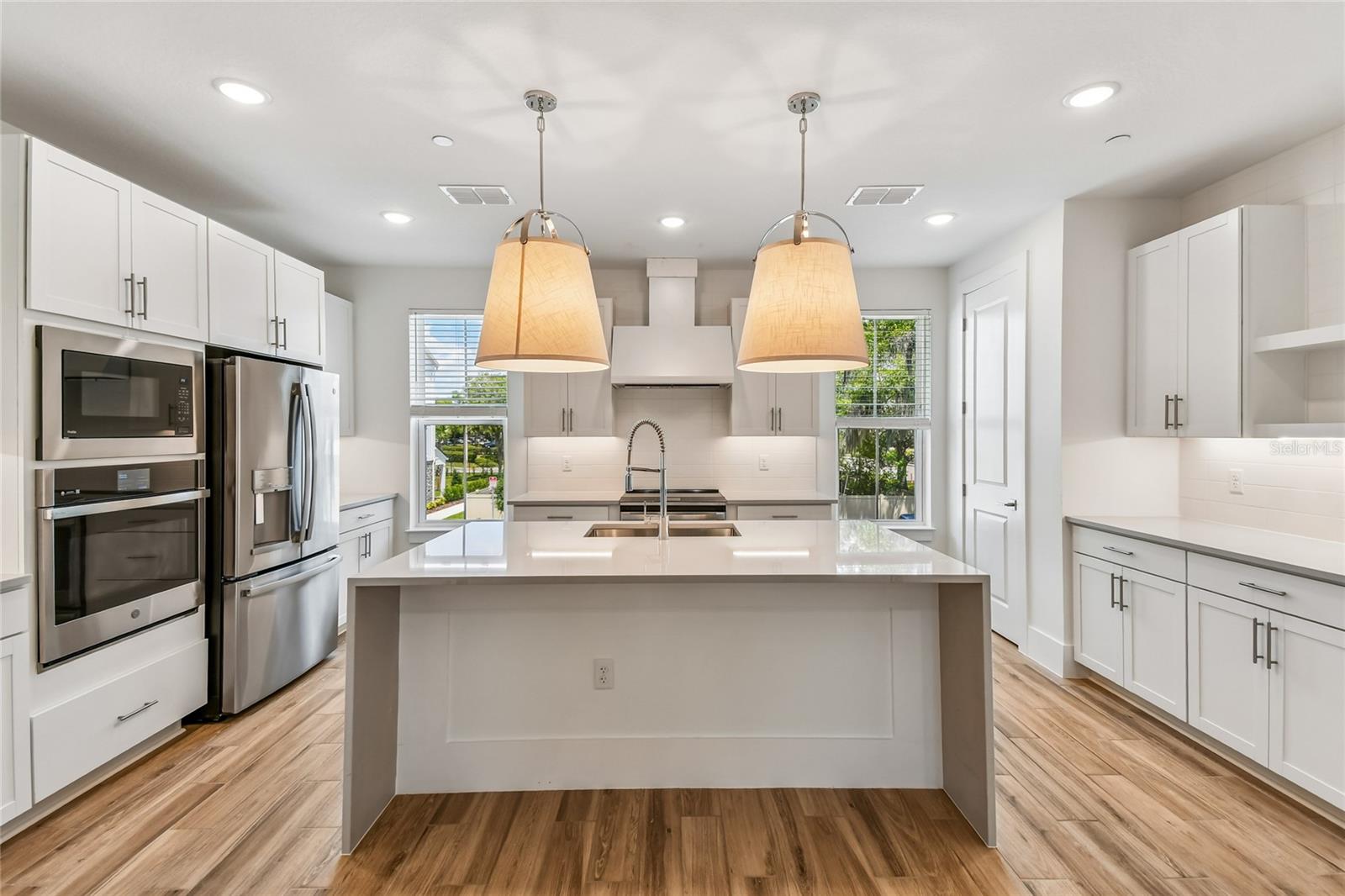 202 Pasquala, FL