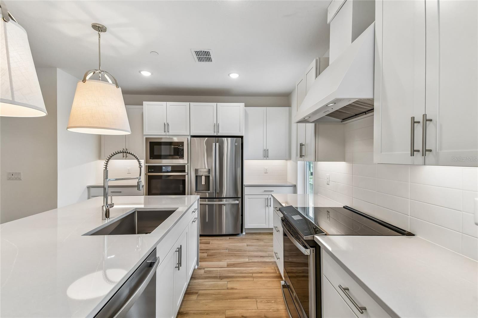 202 Pasquala, FL