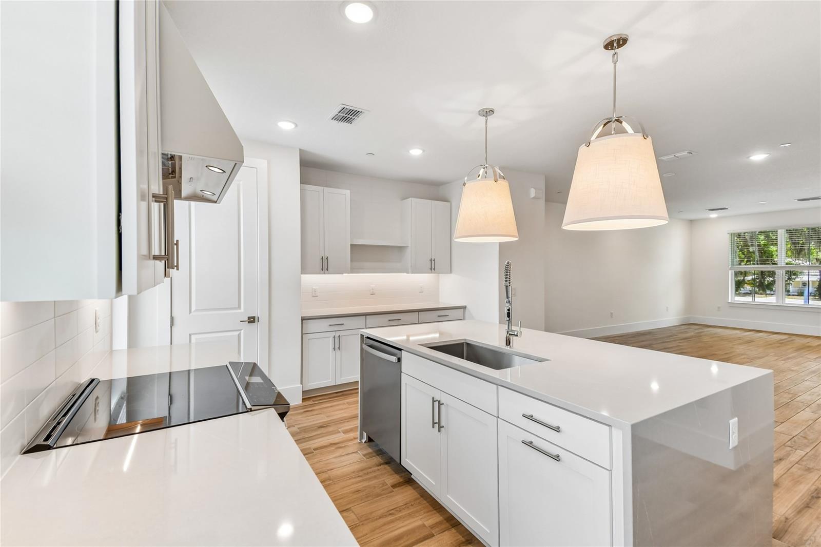 202 Pasquala, FL