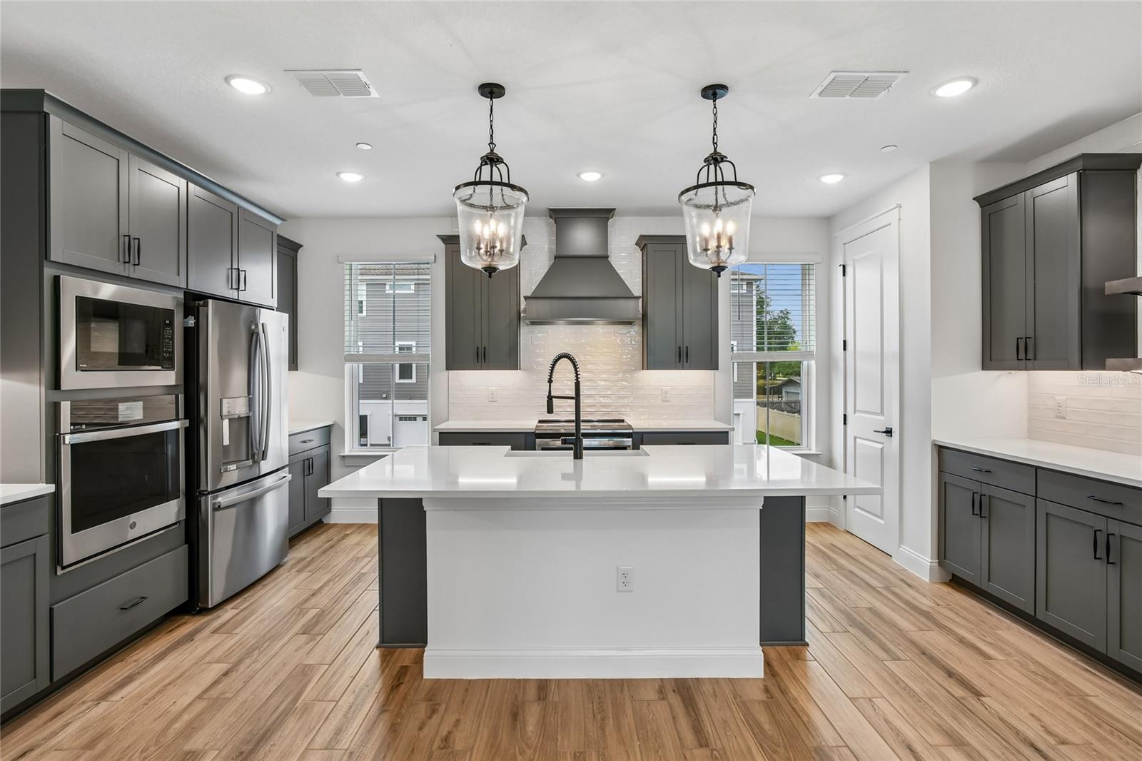 218 Pasquala, FL