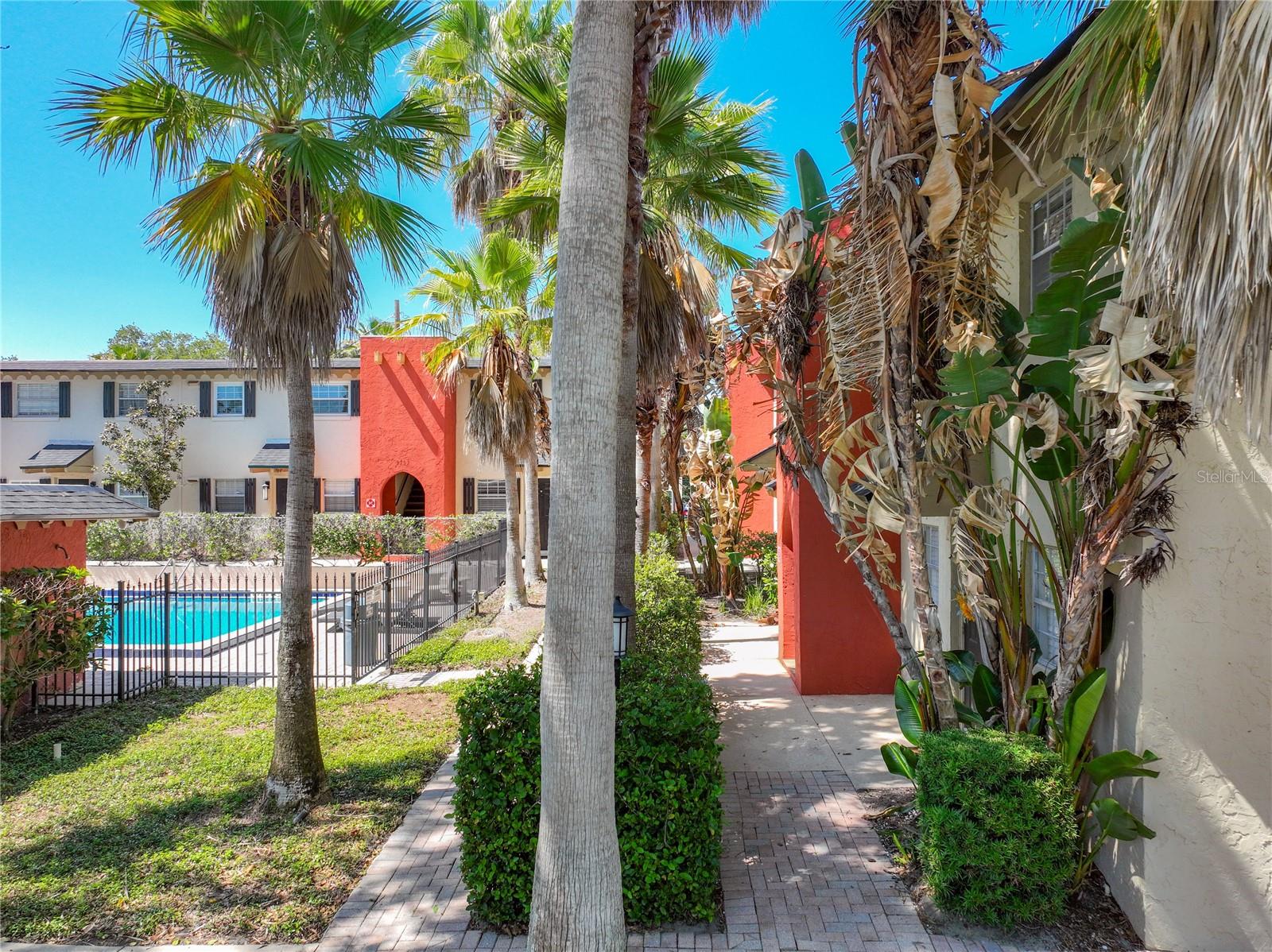 2507 Central Boulevard, FL