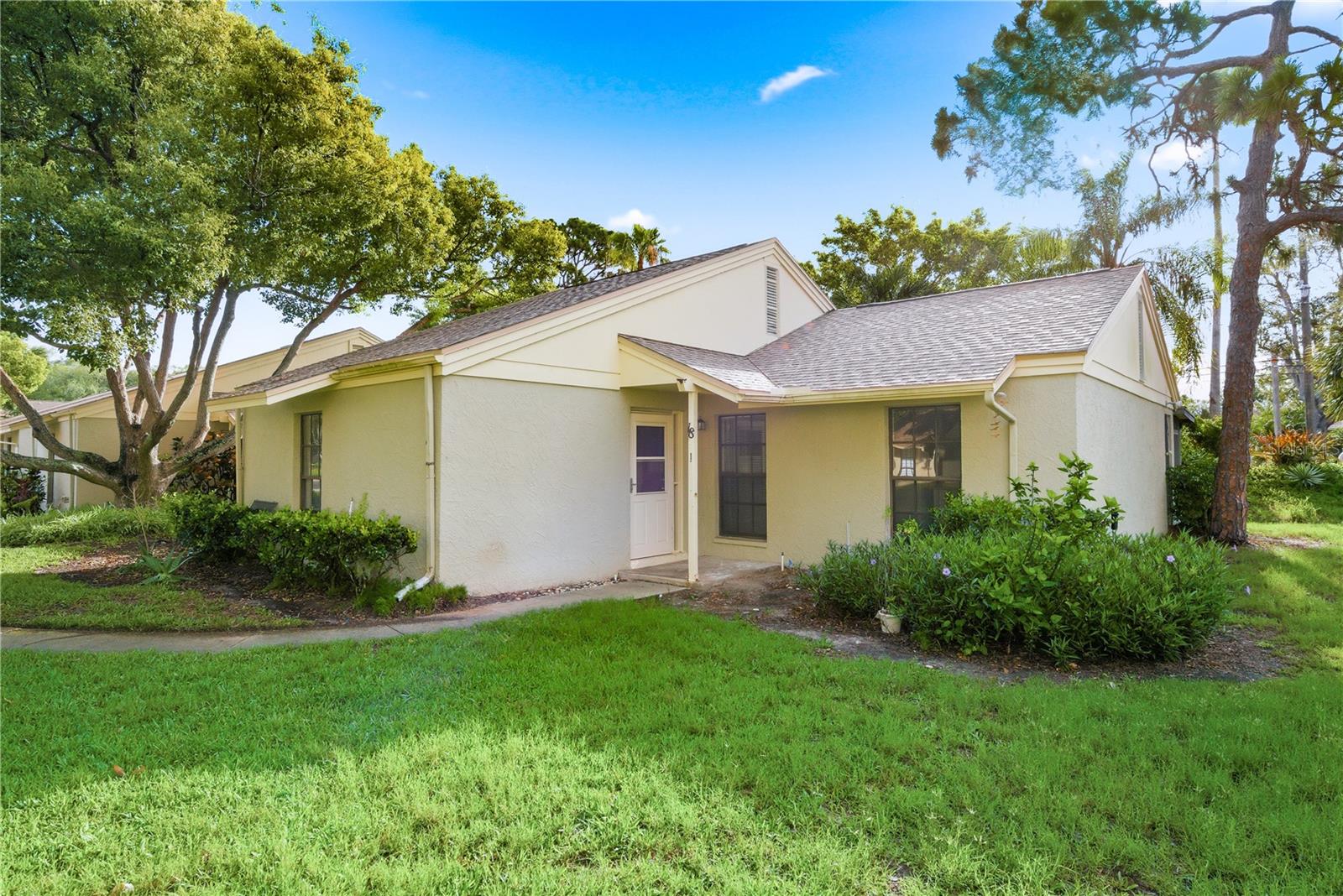 18 Windrush Bay Drive, FL