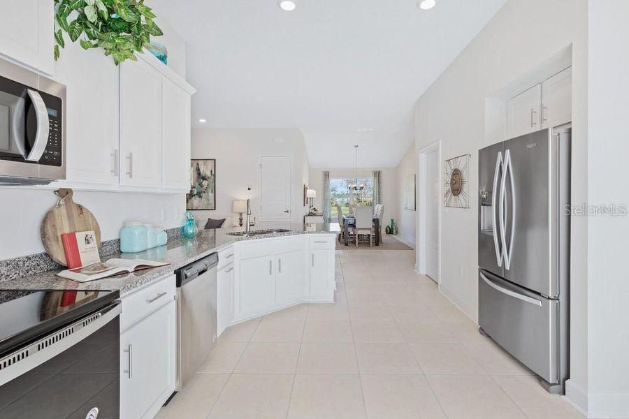 9393 Highland Hills Dr Street, FL