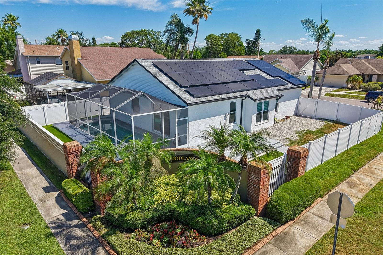 12002 Pond Way, FL