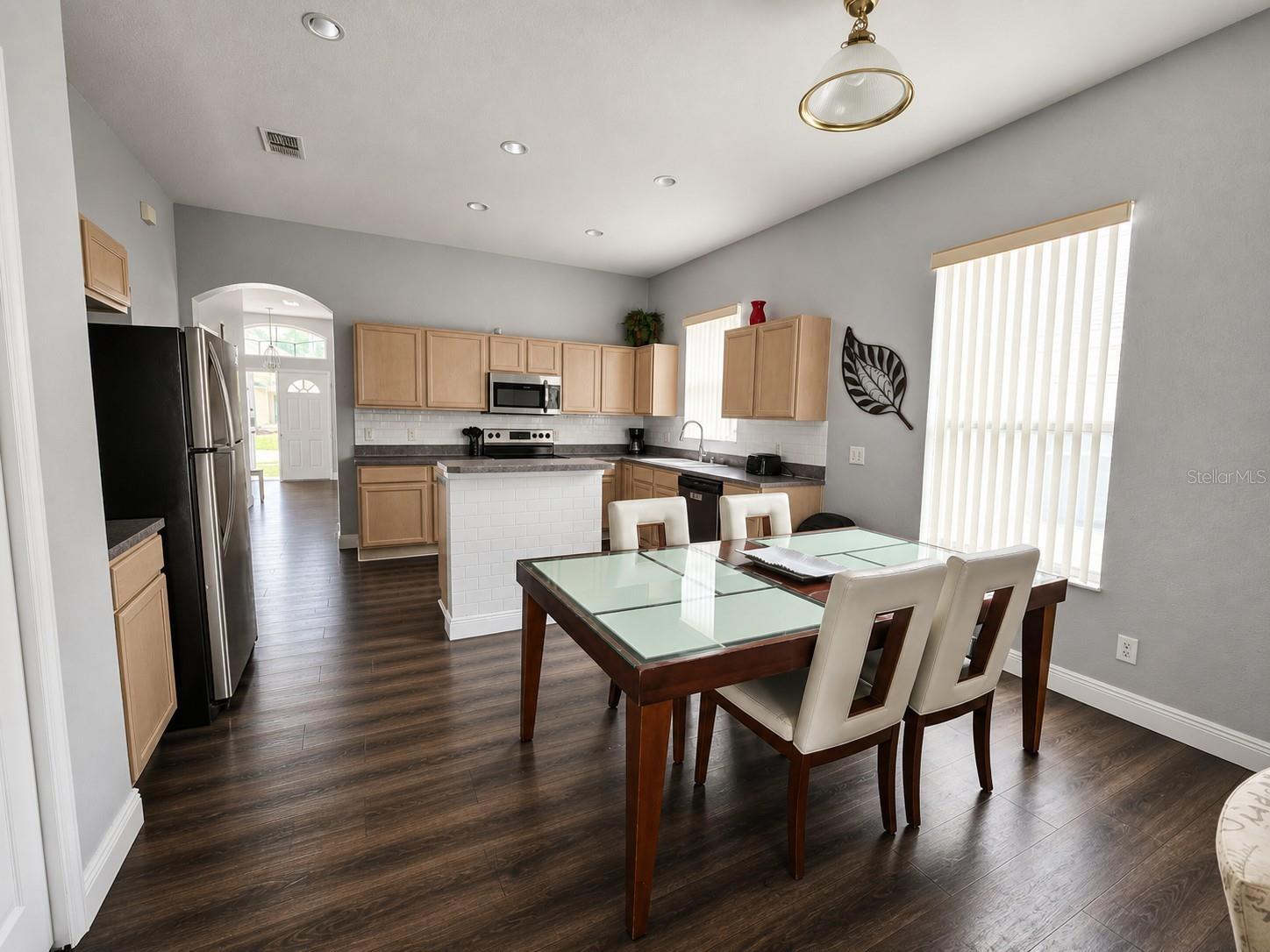 205 Gleneagles Drive, FL
