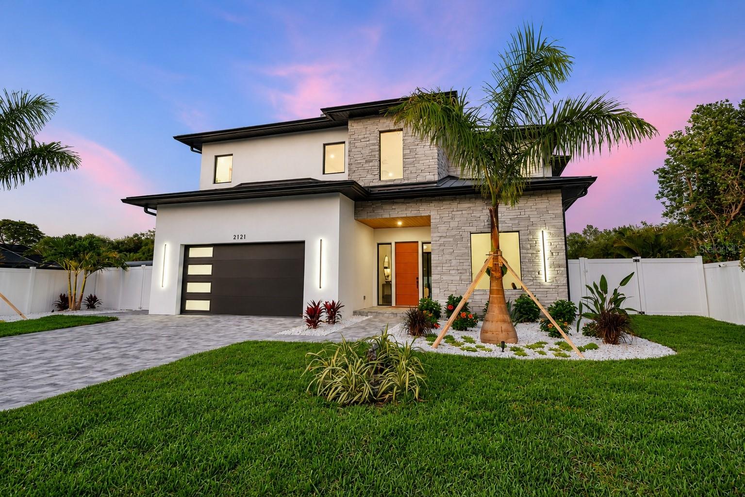 2121 Clematis Court, FL
