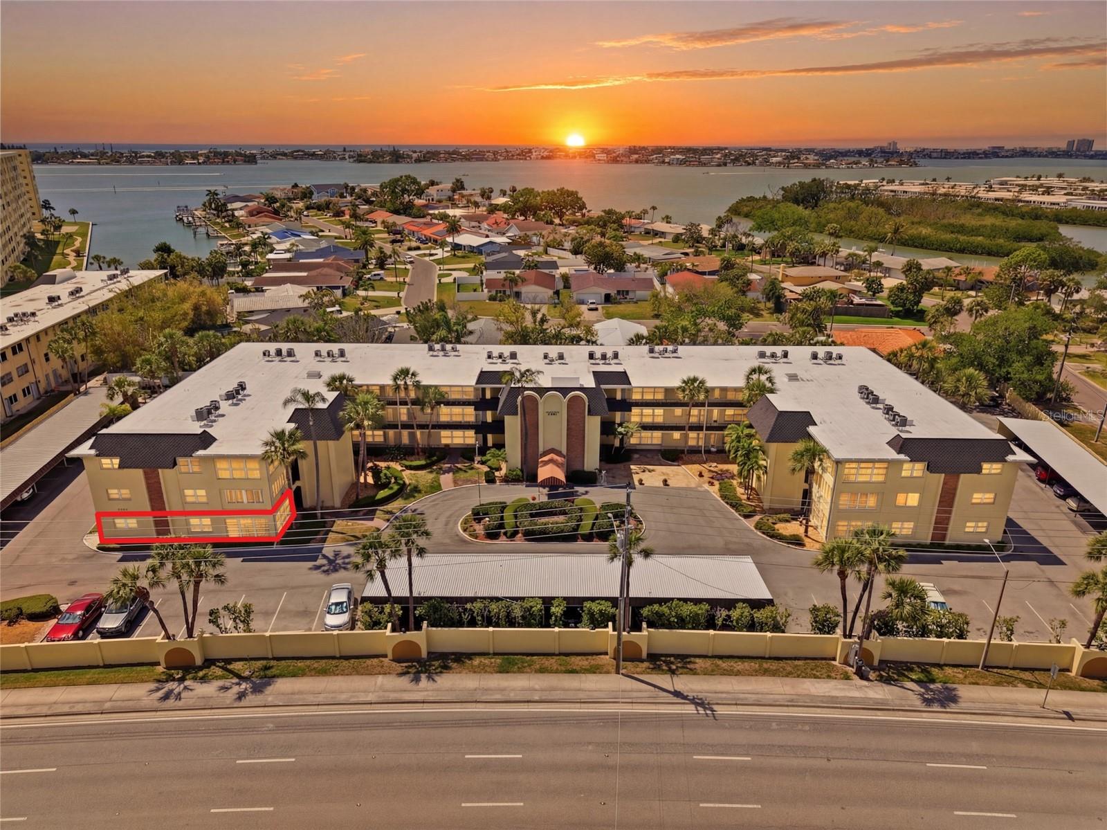 4780 Cove Circle, FL