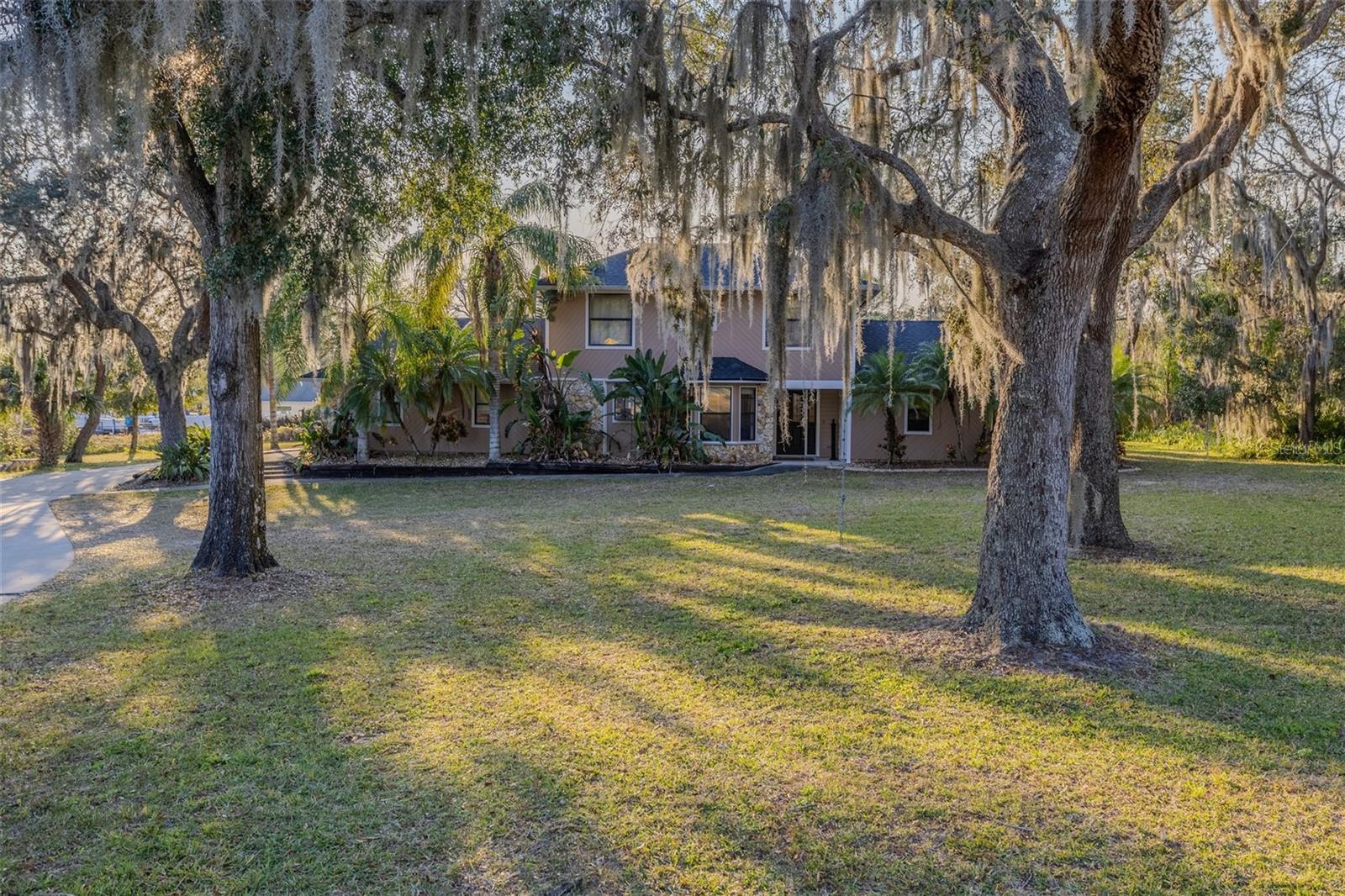 821 Highpoint Drive, FL
