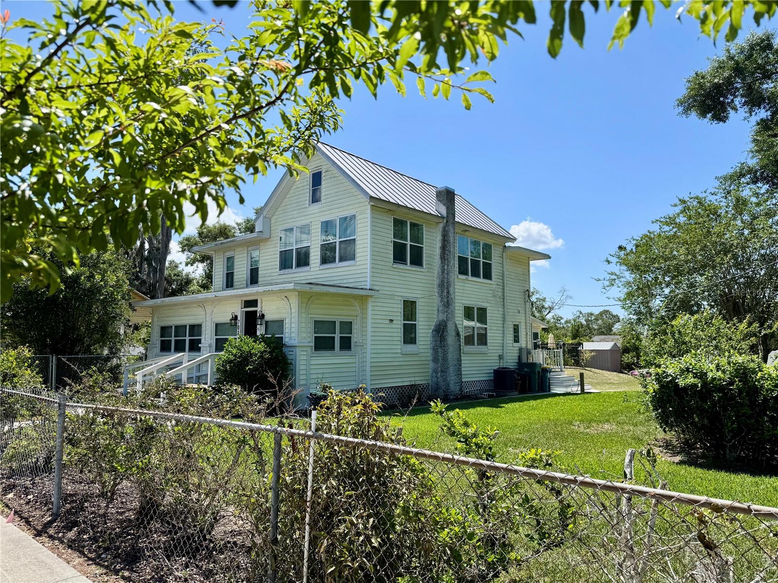 708 E Lemon Ave, FL