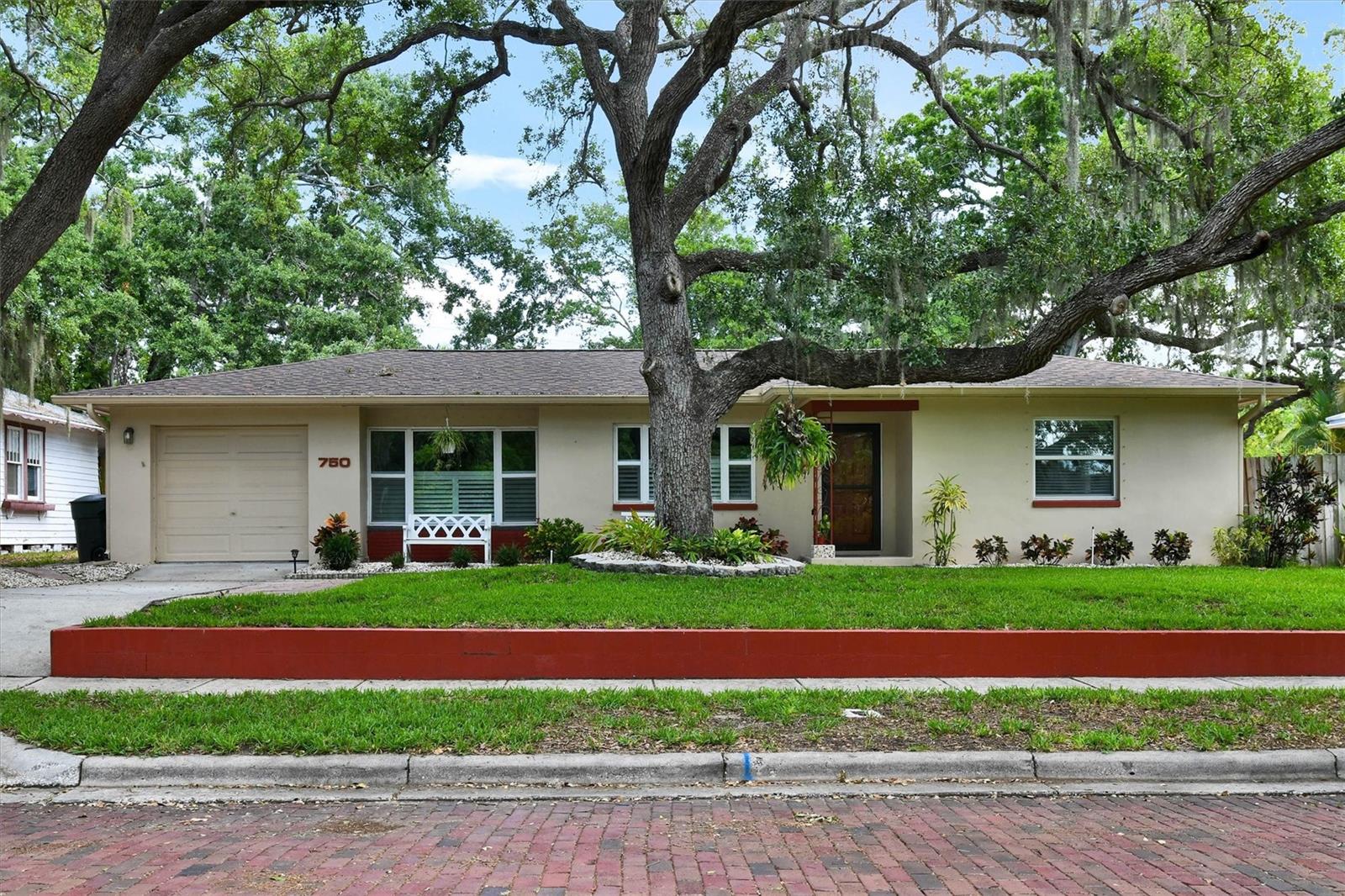 750 Wood Street, FL