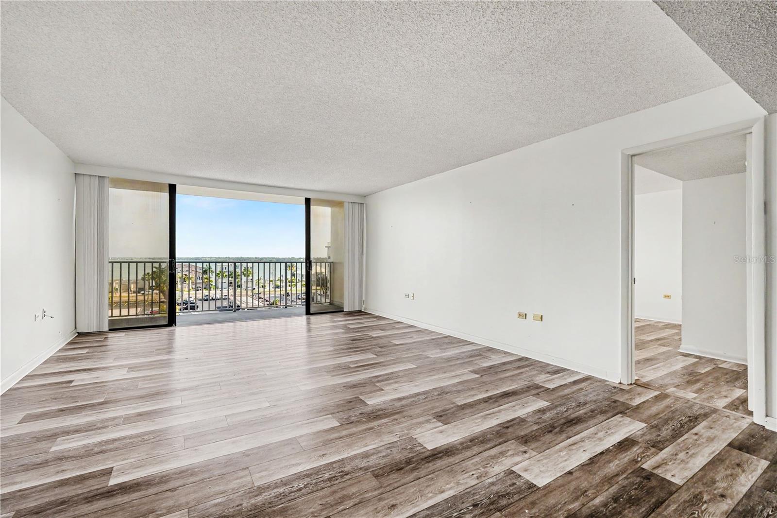450 Treasure Island Causeway, FL
