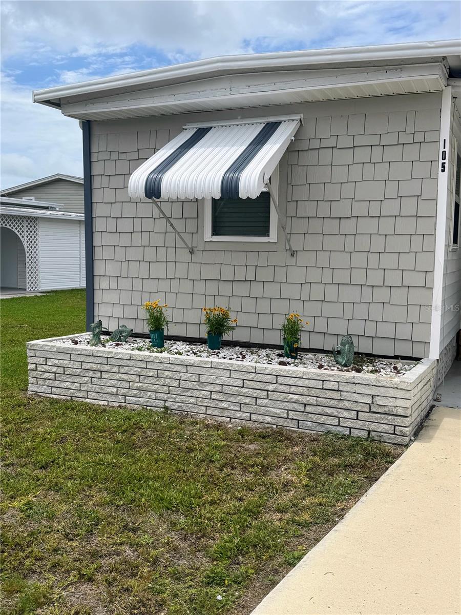105 Del Rio Drive, FL