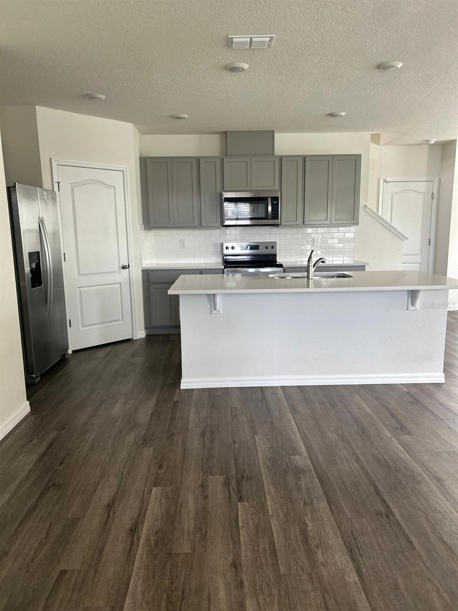 5511 Stable Mate Drive, FL