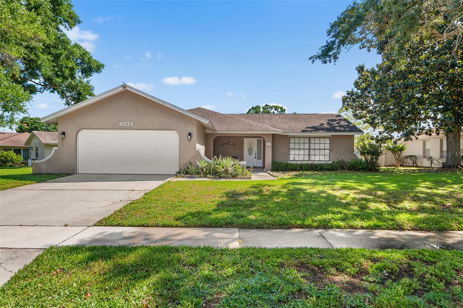8971 Angelica Dr, FL